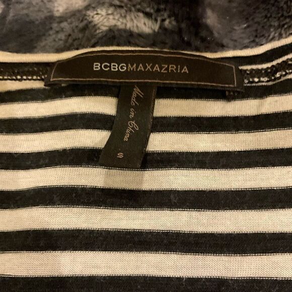 BCBG MaxAzria top 🖤 - Picture 2 of 5